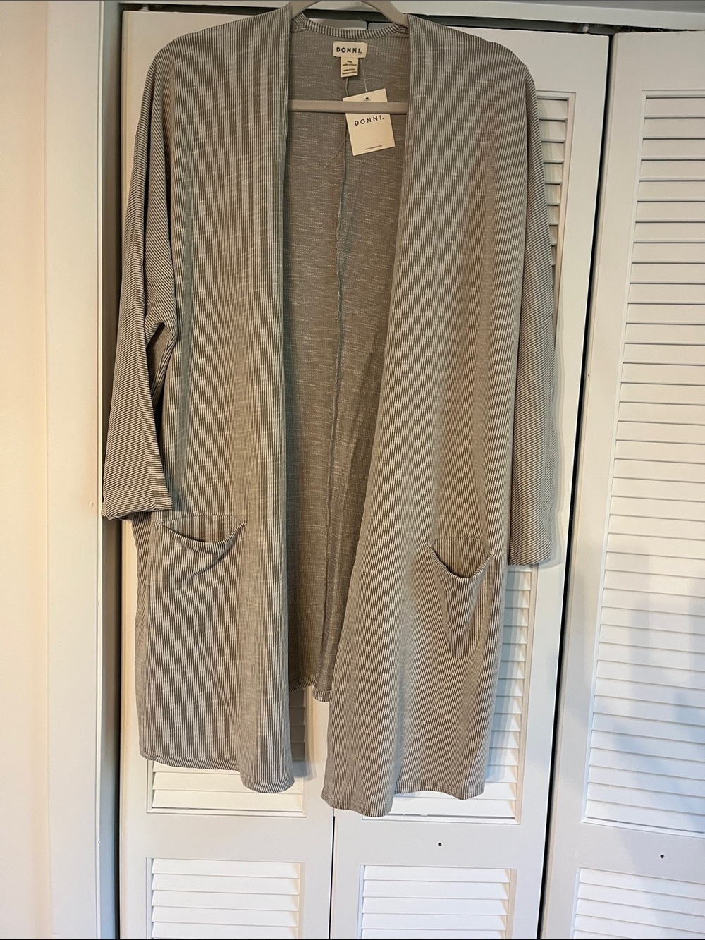 DONNI. Open-Front Ribbed Cardigan in Light Gray